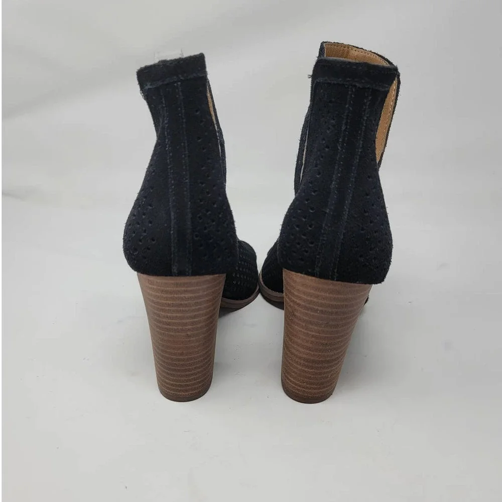 Lucky Brand Larise Bootie Size 9.5 Round Peep Toe Perforated Suede Upper Black